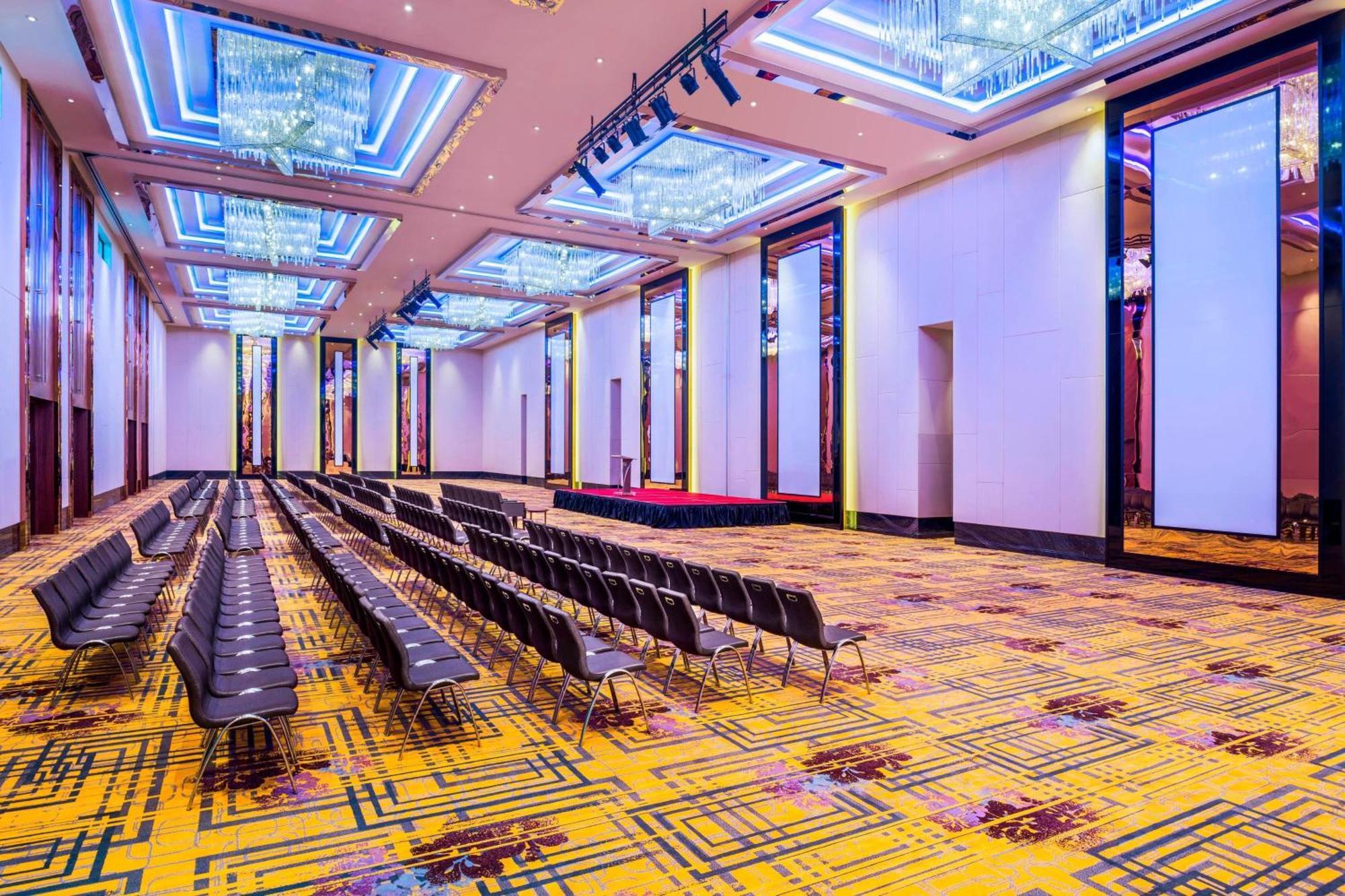 Le Meridien Putrajaya Exteriör bild The Grand Ballroom