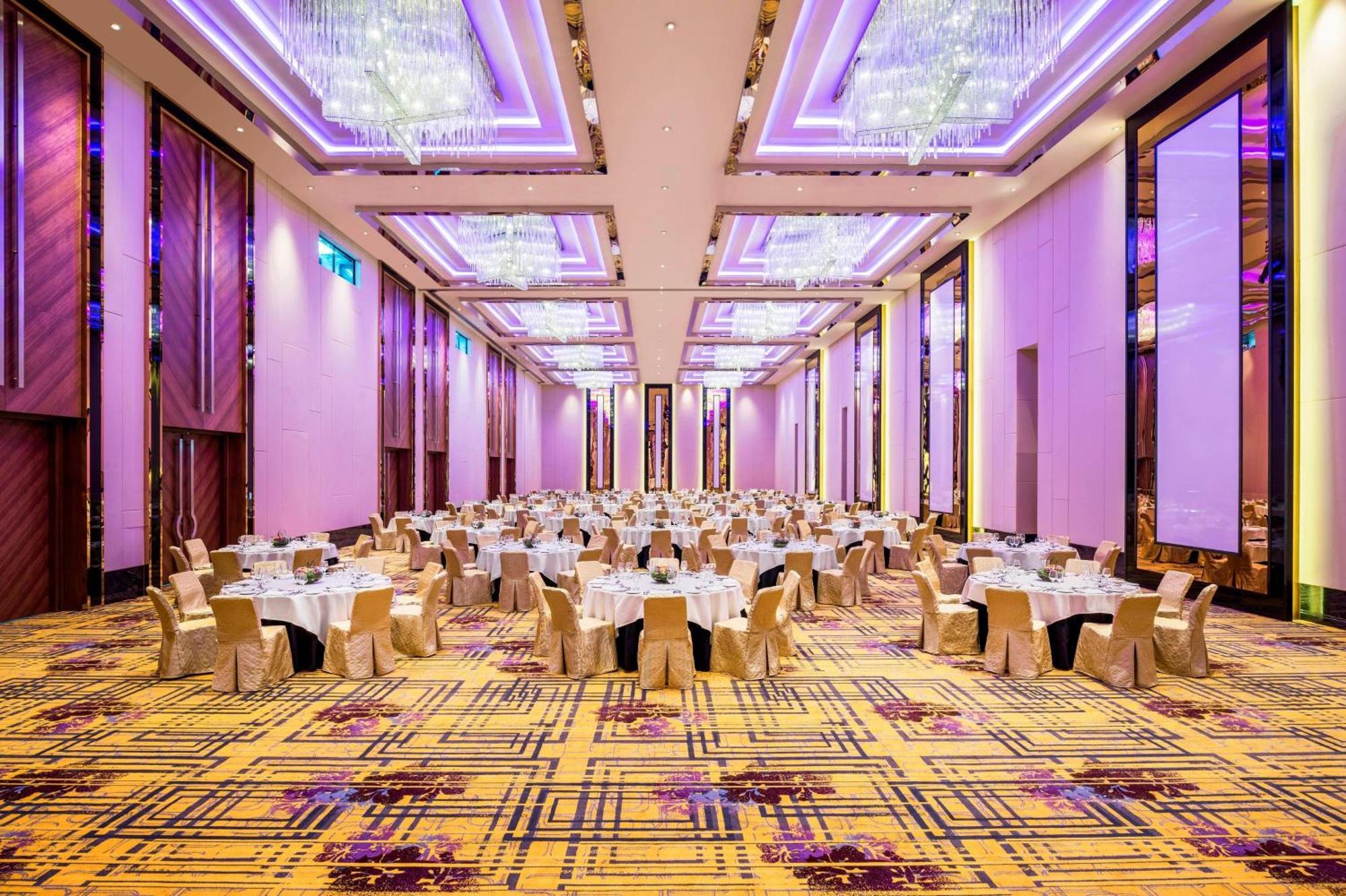 Le Meridien Putrajaya Exteriör bild The Grand Ballroom