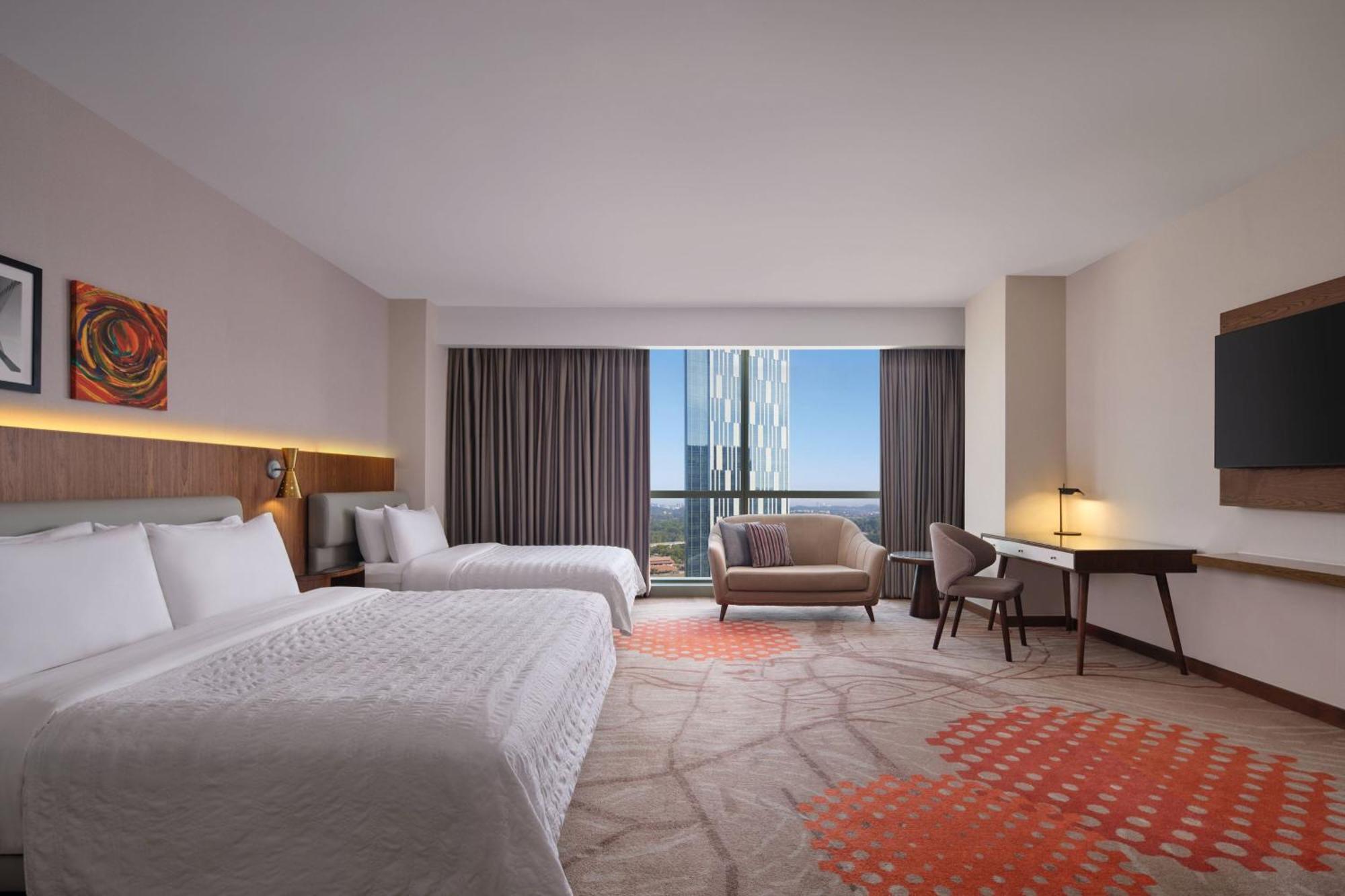 Le Meridien Putrajaya Exteriör bild A guest room at the hotel